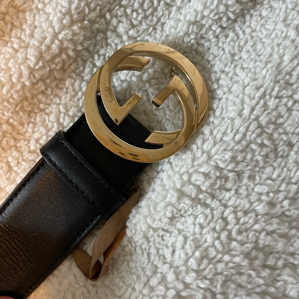 Women’s Gucci belt size 90